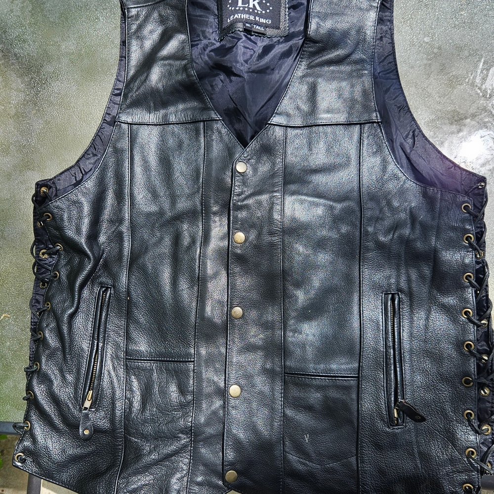 XL Tall Black Leather Kibg Vest with Side Lacing